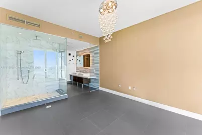 1100 Biscayne Blvd #4502, Miami, FL 33132 - Photo 13