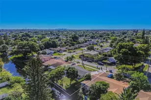 6431 SW 19th St, North Lauderdale, FL 33068 - Photo 9