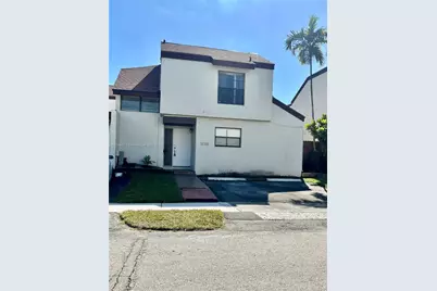 9722 NW 6th Ln, Miami, FL 33172 - Photo 5