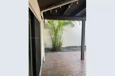 9722 NW 6th Ln, Miami, FL 33172 - Photo 29