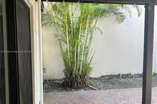 9722 NW 6th Ln, Miami, FL 33172 - Photo 29