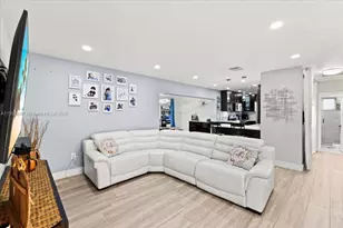 17121 NW 82nd Ave, Hialeah, FL 33015 - Photo 5