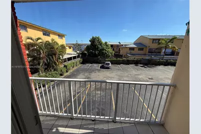 1255 W 49th Pl #B201, Hialeah, FL 33012 - Photo 3