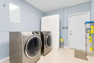 3166 NW 68th Ct, Fort Lauderdale, FL 33309 - Photo 21