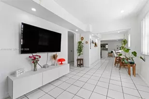 2262 NW 4th St, Miami, FL 33125 - Photo 5