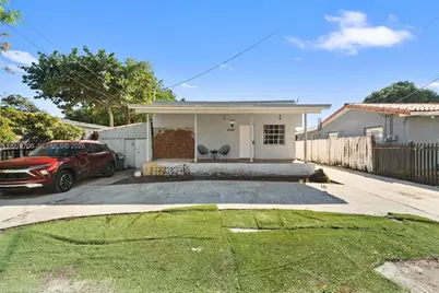 2262 NW 4th St, Miami, FL 33125 - Photo 3