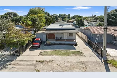 2262 NW 4th St, Miami, FL 33125 - Photo 23