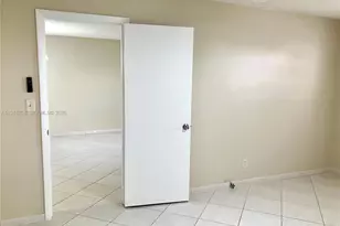 4270 NW 40th St, Lauderdale Lakes, FL 33319 - Photo 39