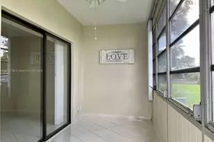 4270 NW 40th St, Lauderdale Lakes, FL 33319 - Photo 9