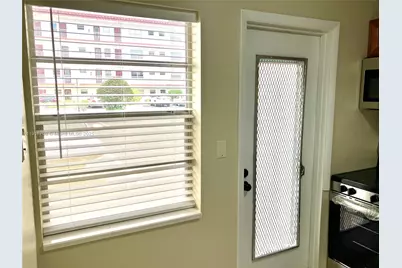 4270 NW 40th St #103, Lauderdale Lakes, FL 33319 - Photo 37