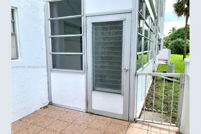 4270 NW 40th St #103, Lauderdale Lakes, FL 33319 - Photo 11