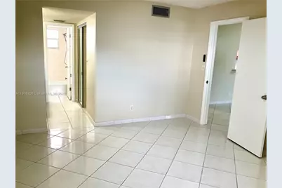 4270 NW 40th St #103, Lauderdale Lakes, FL 33319 - Photo 5