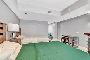 41 SE 5th St, Miami, FL 33131 - Photo 9