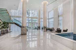 41 SE 5th St, Miami, FL 33131 - Photo 23