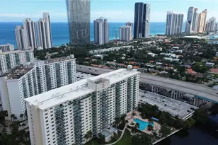 19390 Collins Ave, Sunny Isles Beach, FL 33160 - Photo 25