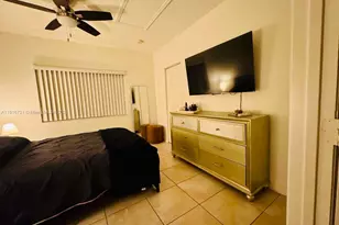 7985 NW 8th St, Miami, FL 33126 - Photo 13