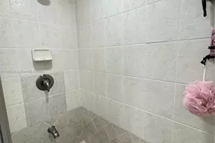 17530 NW 68th Ave, Hialeah, FL 33015 - Photo 13