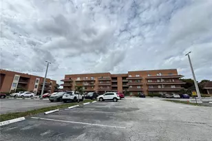 17530 NW 68th Ave, Hialeah, FL 33015 - Photo 23