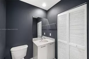 950 Brickell Bay Dr, Miami, FL 33131 - Photo 17