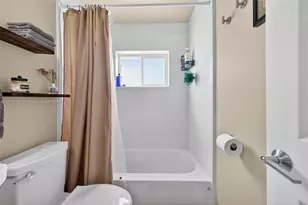 6640 Douglas, Hollywood, FL 33024 - Photo 15