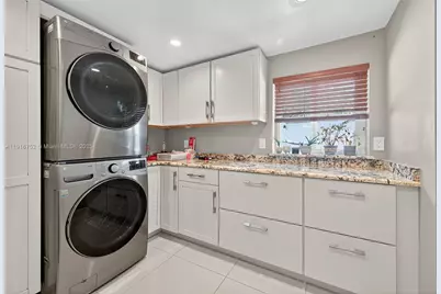 6640 Douglas, Hollywood, FL 33024 - Photo 17