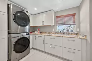 6640 Douglas, Hollywood, FL 33024 - Photo 17