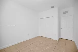 3504 W 94th St, Hialeah, FL 33018 - Photo 17
