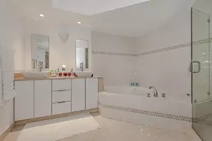 6301 Collins Ave, Miami Beach, FL 33141 - Photo 21