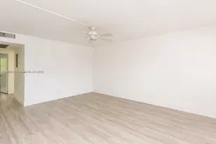 850 SW 133rd Terrace, Pembroke Pines, FL 33027 - Photo 7