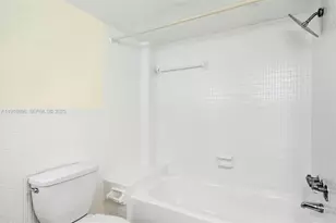 1700 NE 191st St, Miami, FL 33179 - Photo 17