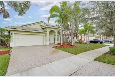 20421 SW 1st Street, Pembroke Pines, FL 33029 - Photo 1