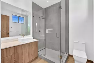 2175 SW 25th St, Miami, FL 33133 - Photo 63