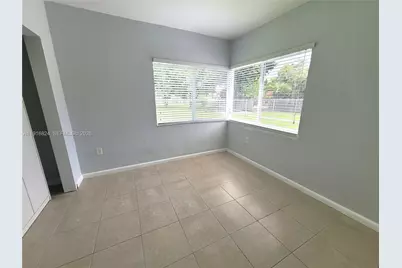 8839 SW 28th St, Miami, FL 33165 - Photo 23