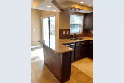 914 NW 106th Ave Cir #914, Miami, FL 33172 - Photo 11