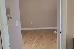 914 NW 106th Ave Cir, Miami, FL 33172 - Photo 9