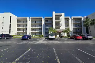 9230 Lagoon Pl, Davie, FL 33324 - Photo 1