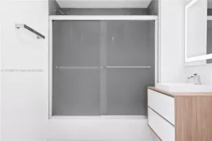 92 SW 3rd St, Miami, FL 33130 - Photo 21