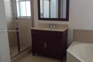 10771 NW 76th Ln, Doral, FL 33178 - Photo 9