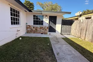 11007 SW 3rd St, Sweetwater, FL 33174 - Photo 25