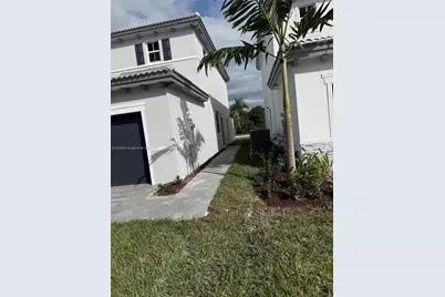 16225 SW 147th Ct #2, Miami, FL 33187 - Photo 3