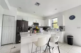 5946 Mustang Manor, Davie, FL 33314 - Photo 9