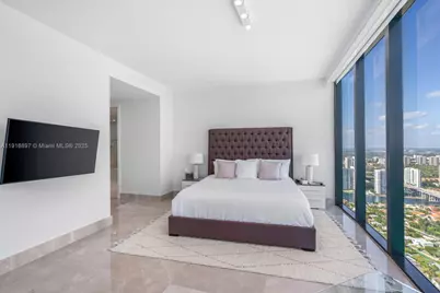 18555 Collins Ave #5105, Sunny Isles Beach, FL 33160 - Photo 3