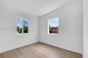 11030 SW 42nd St, Miami, FL 33165 - Photo 13