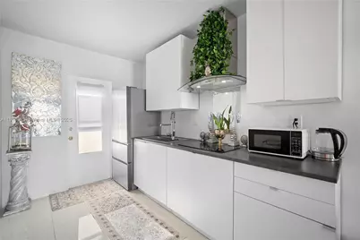 13105 Ixora Ct #302, North Miami, FL 33181 - Photo 9