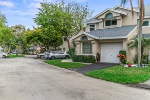 2202 W Discovery Cir W, Deerfield Beach, FL 33442 - Photo 3