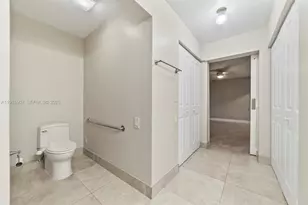 2202 W Discovery Cir W, Deerfield Beach, FL 33442 - Photo 25