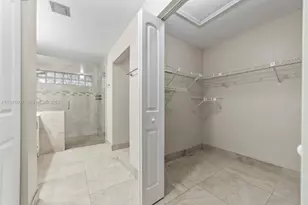 2202 W Discovery Cir W, Deerfield Beach, FL 33442 - Photo 23