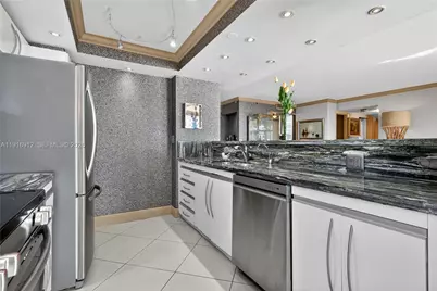 4000 Towerside Ter #1612, Miami, FL 33138 - Photo 9