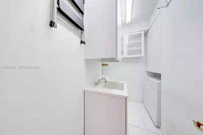 520 Brickell Key Dr #A1104, Miami, FL 33131 - Photo 23