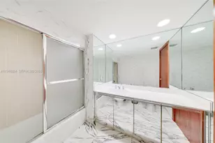 520 Brickell Key Dr, Miami, FL 33131 - Photo 15